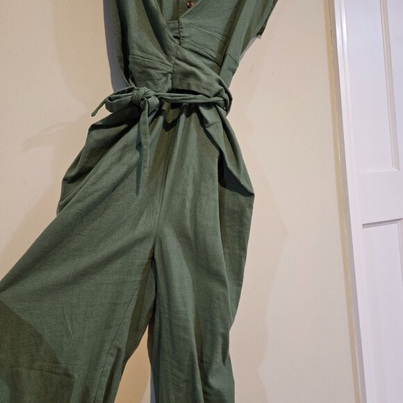 Green wrap jumpsuit - Picture 2 of 4